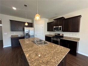 Building Photo - 20 Dandelion Ct