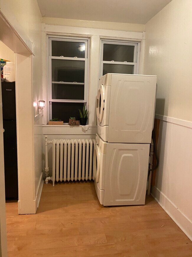 Building Photo - 211 Partridge St