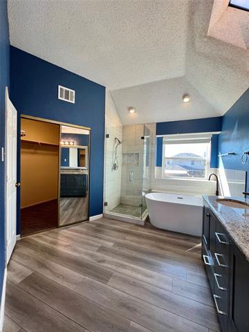 Building Photo - 814 Clearlake Dr