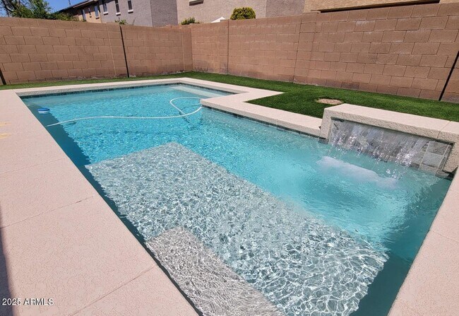 Building Photo - 3846 E Baars Ave