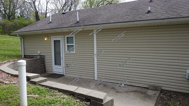 Building Photo - 3501 N Drury Ave