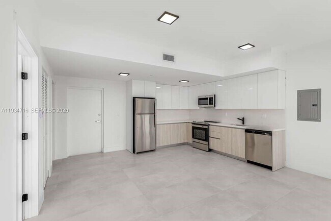 Building Photo - 1547 NW 2nd St