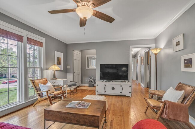 Building Photo - 5040 Stillwood Dr