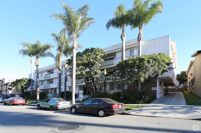 Primary Photo - Bentley Avenue Apartments