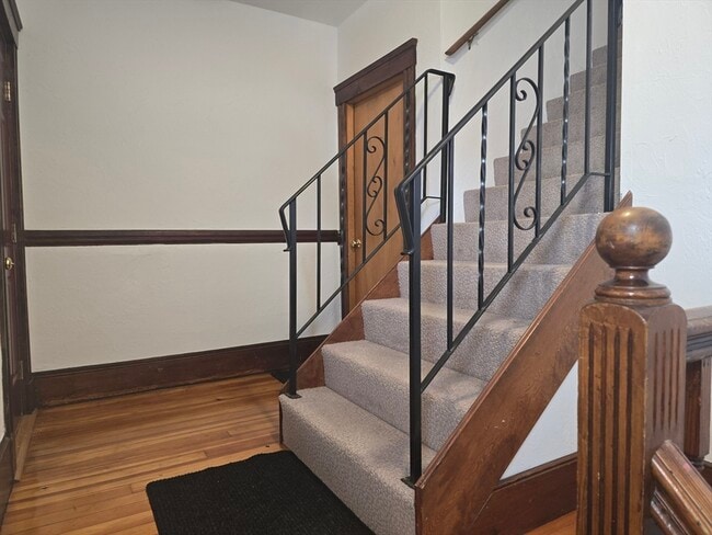 Building Photo - 17 Grafton St