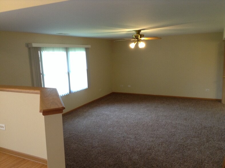 Building Photo - 6511 Benich Ln