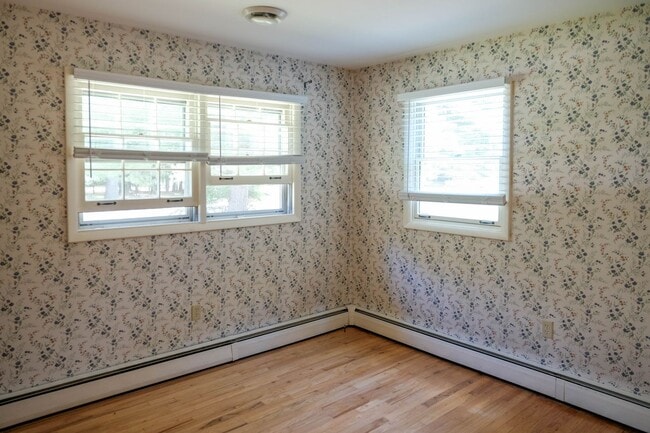 Building Photo - Must See Ranch Single Family Home