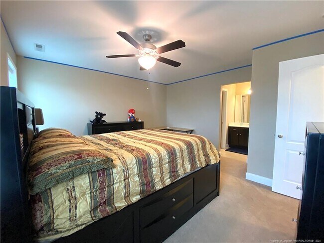 Building Photo - 28 Torrington Ridge