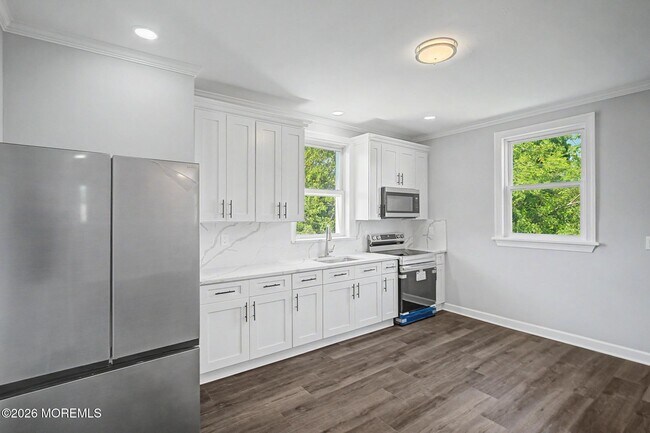 Building Photo - 605 NJ-35