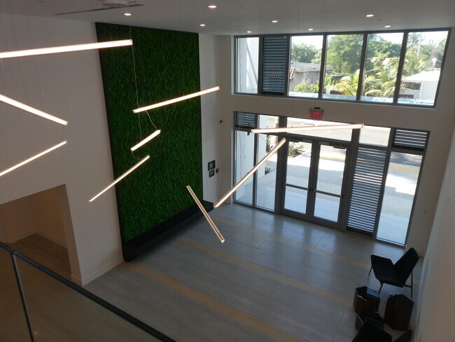 Building Photo - 111 SE 1st Ave