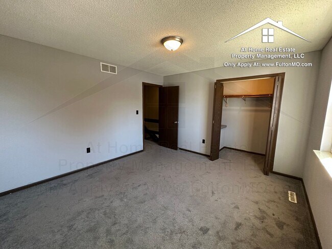 Building Photo - 531 Collier Ln