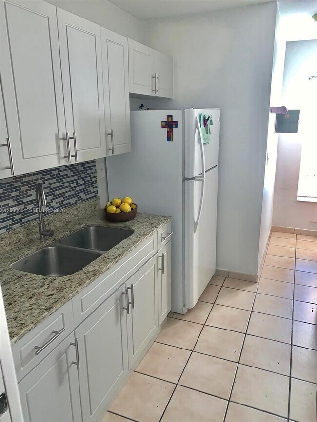 Building Photo - 7345 W 4th Ave