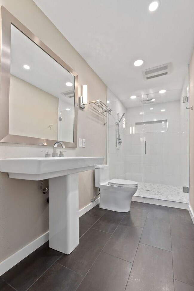 Building Photo - Enormous Waterfront Alki Condo w/ Stunning Views and Rare 2-Car Secure Parking