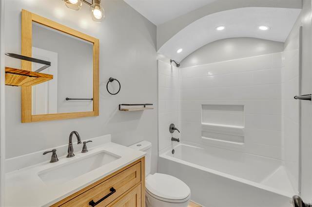 Building Photo - 925 S Brighton Ave