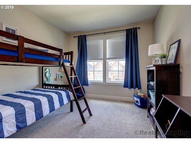 Building Photo - FOR RENT UNFURNISHED: Beautifully maintained 2015 Noyes-built home, 5 bed, 3 bath, 2 car garage w...