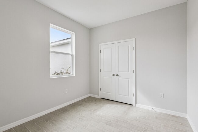 Building Photo - 393 Marion Oaks Golf Rd