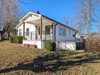 Building Photo - Great West Asheville Location!
