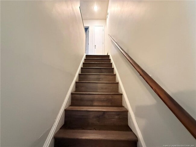 Building Photo - 5829 Aftonshire Dr