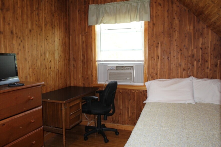 Bedroom 1 with full bed - 78 Elm St