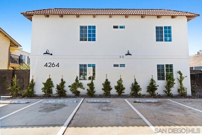Primary Photo - 4264 42nd St
