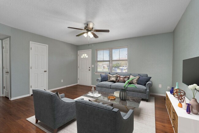 Primary Photo - 214 SE Wingate St