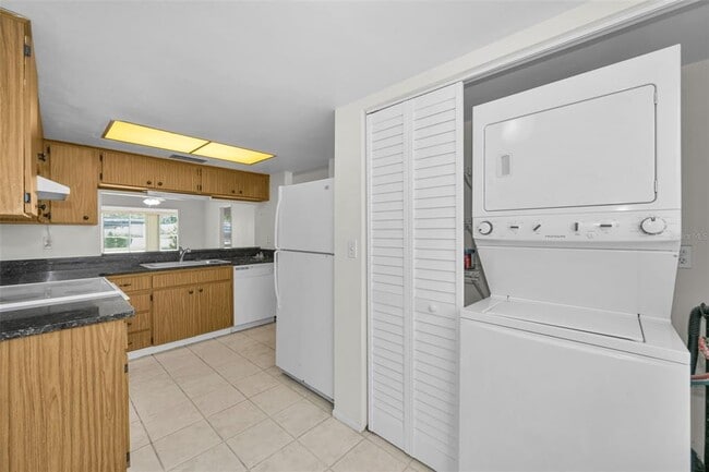 Building Photo - 3819 Teeside Dr