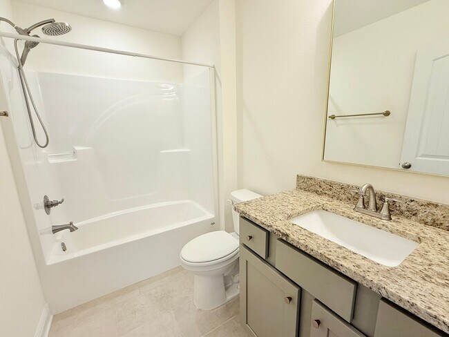 Building Photo - Beautiful Craftsman-Style Home - Open Layout