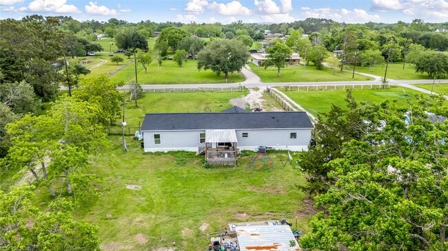 Building Photo - 11105-32nd 1/2 32nd 1/2 St