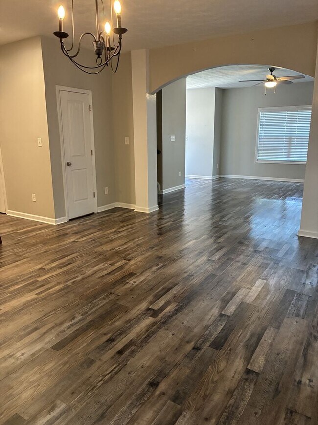 Building Photo - Phenix City home available to rent with 3 bedrooms and 2.5 bathrooms