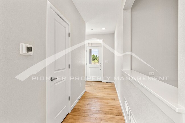 Building Photo - Beautiful Home with 2 Car Garage and Central A/C