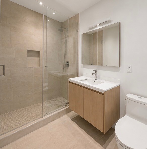 Building Photo - 446 W 44th St