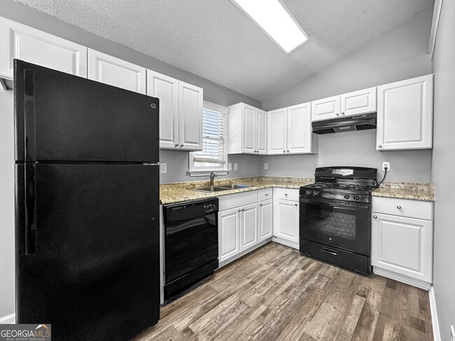 Building Photo - 209 Wesley Mill Ln