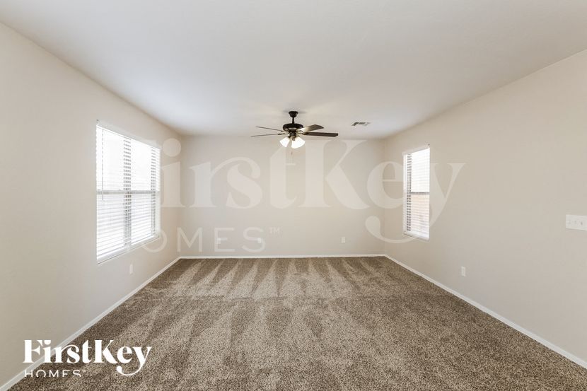 Building Photo - 30467 N Gunderson Dr