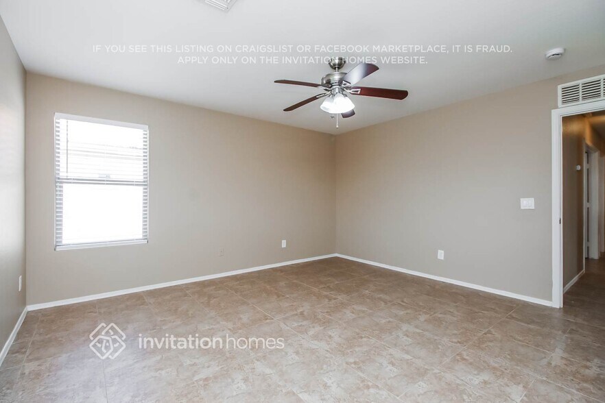 Building Photo - 3021 W Running Deer Trl