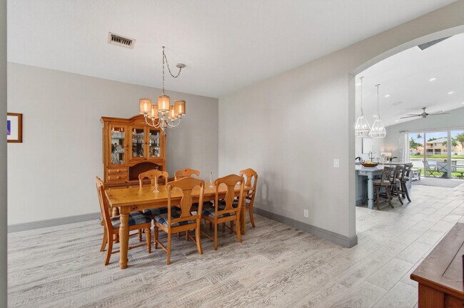 Building Photo - 7230 Via Luria