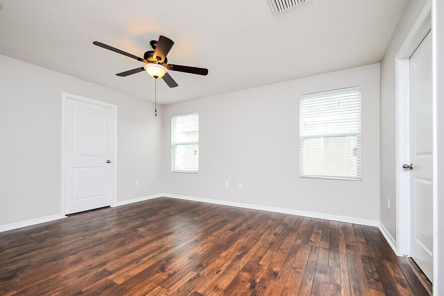 Building Photo - 10136 Geese Trail Cir