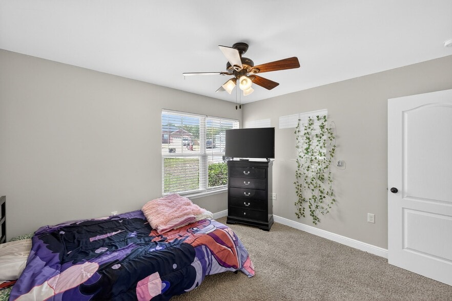 Building Photo - 118 Trailwood Ln