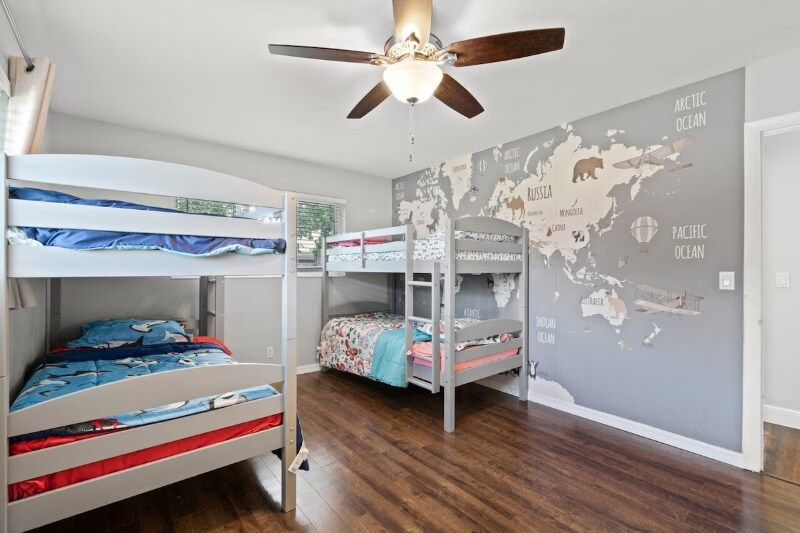 Building Photo - 306 SW 11th Ave