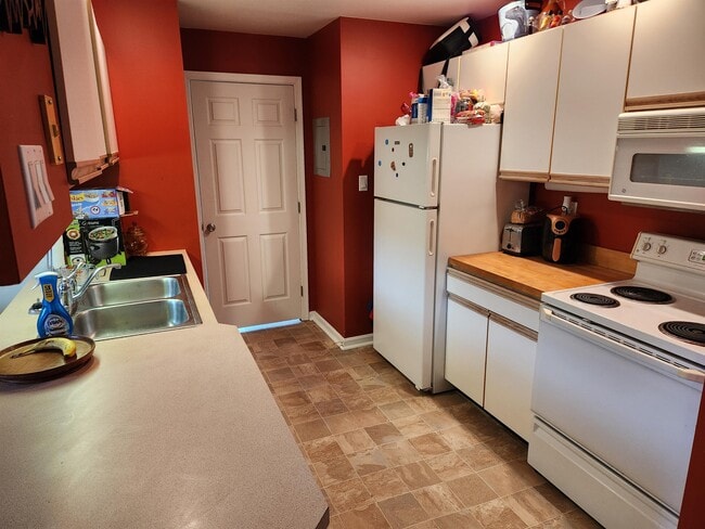 Building Photo - 510 Cherrington Dr