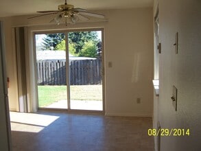 Building Photo - 740 Benjamin Ave