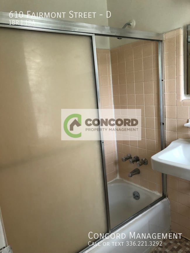 Building Photo - 610 Fairmont St