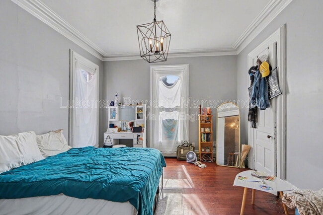 Building Photo - 426-428 S Westnedge Ave