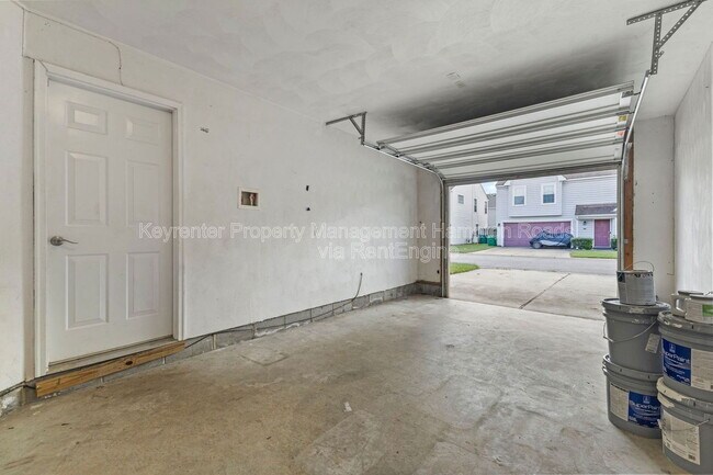 Building Photo - 312 Pebble Creek Dr