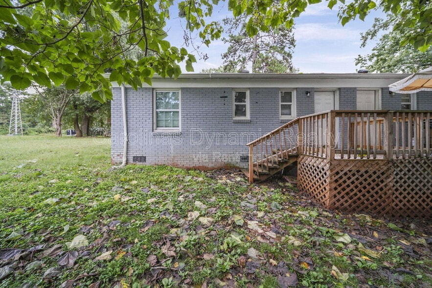 Building Photo - 2621 Druid Hls Wy