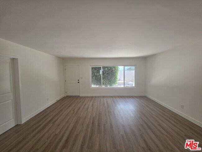 Building Photo - 25226 Loytan St
