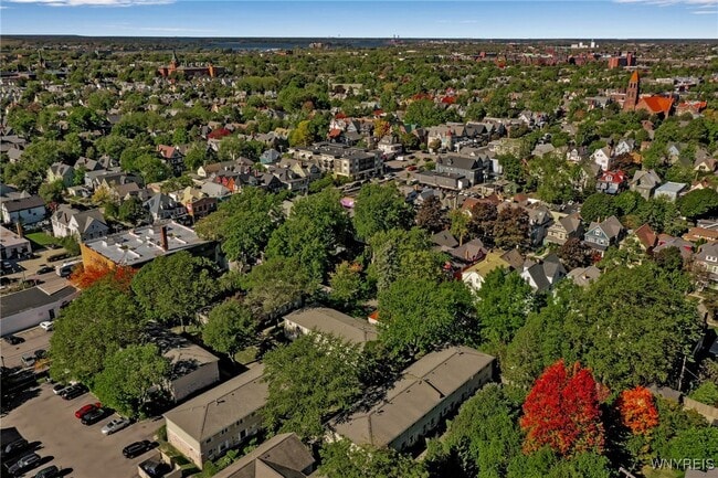 Building Photo - 666 W Ferry St