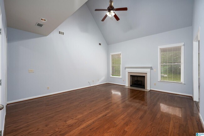 Building Photo - 2217 Chalybe Dr