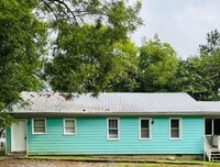 Building Photo - 3 bedroom / 1 bathroom house near St. Mary's/Beechwood/Alps Rd.