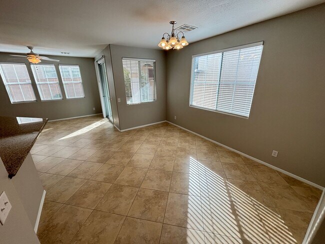 Building Photo - Gorgeous 3Bed/2.5Bath/2Car, 2-Story Home located in Loretta Bay