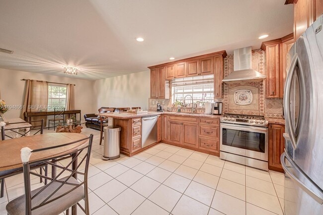 Building Photo - 18128 SW 151st Ave